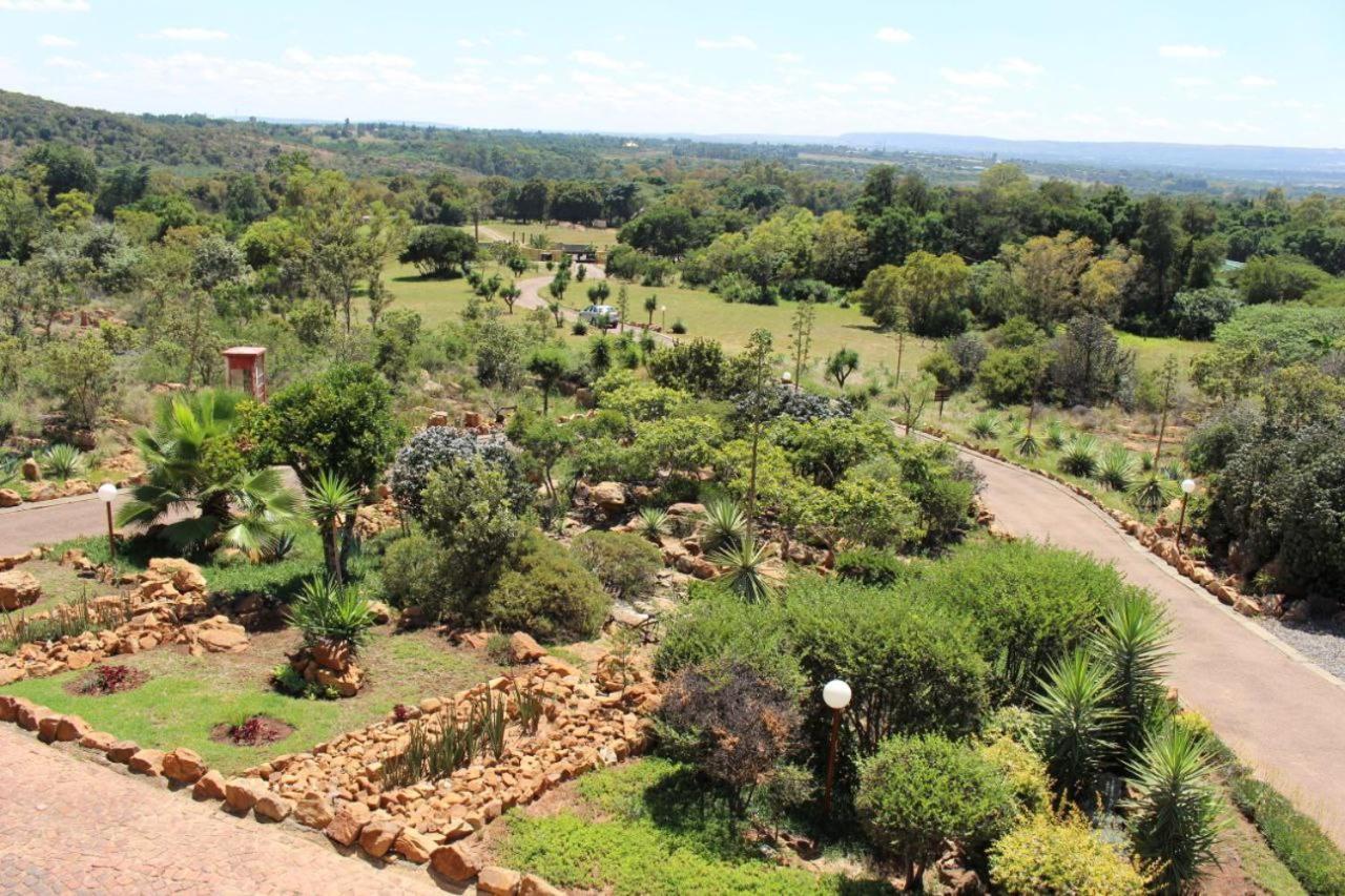 Ndlovu Lodge Pretoria-Noord Exteriör bild