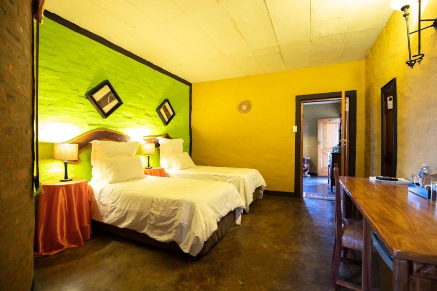 Ndlovu Lodge Pretoria-Noord Exteriör bild